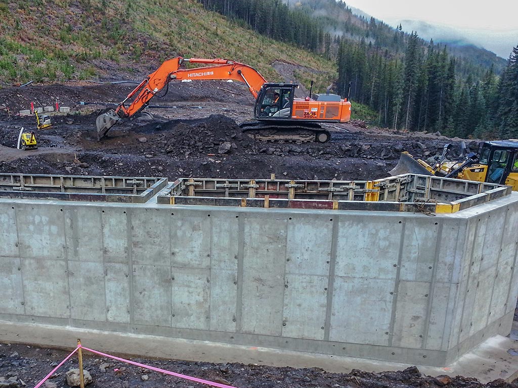 Dry Creek Diversion, Sparwood, BC CIF Construction Ltd.