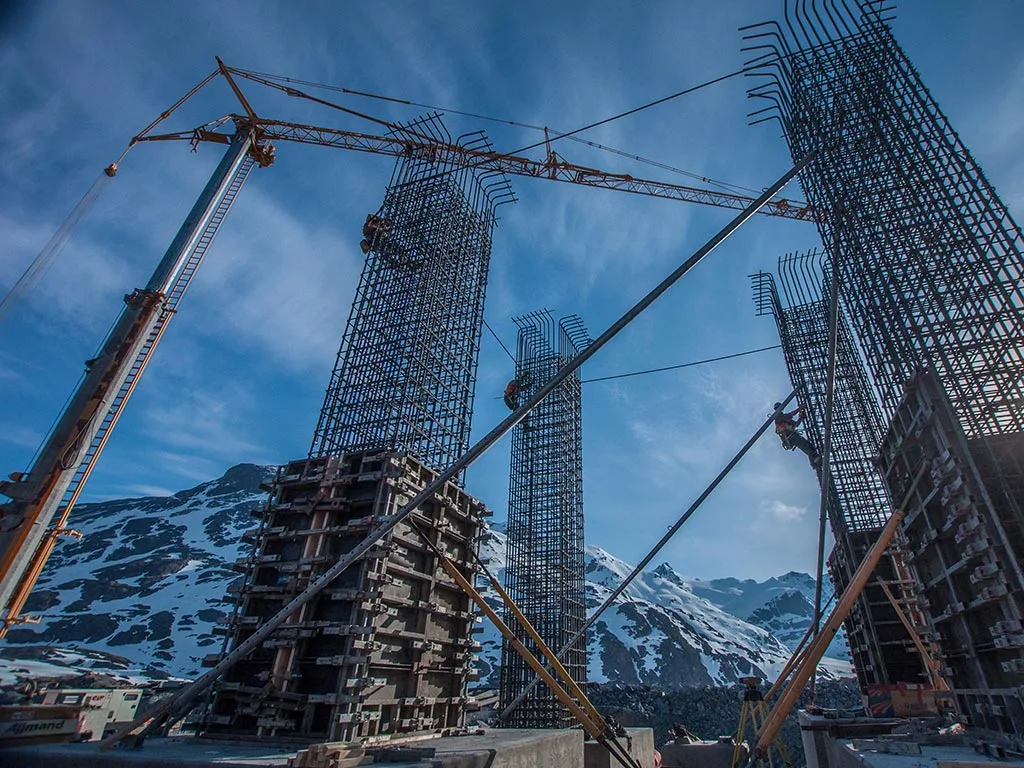 brucejack-rebar-surge-feed-bin-columns-mill-pad